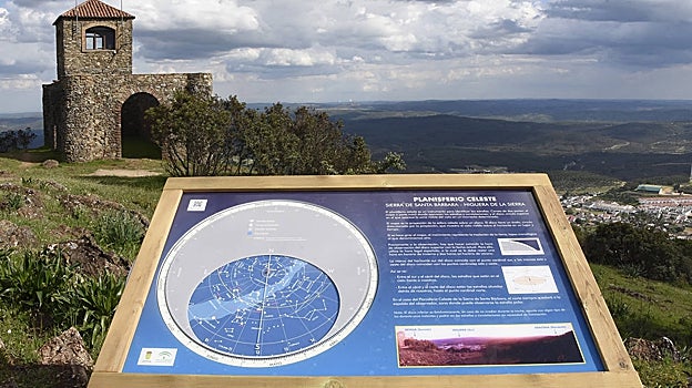 Planisferio astronómico en Higuera de la Sierra