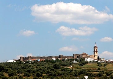 Un paseo por las tres cumbres vecinas de Huelva que cautivan en las lindes de Extremadura y Portugal