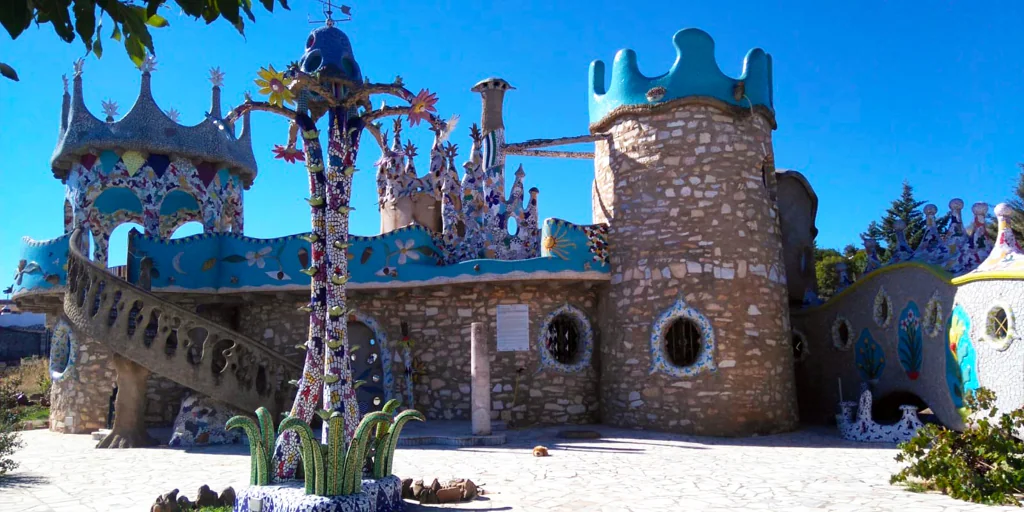 El Capricho de Cotrina, un castillo de ensueño obra del ‘Gaudí extremeño’