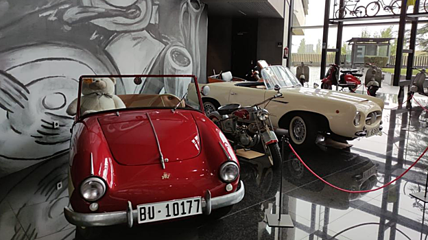 Imagen de la exposición de vehículos del Museo de Historia de la Automoción de Salamanca