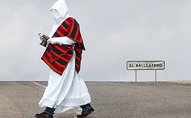 El Blanco, personaje en las celebraciones de El Ballestero, Albacete