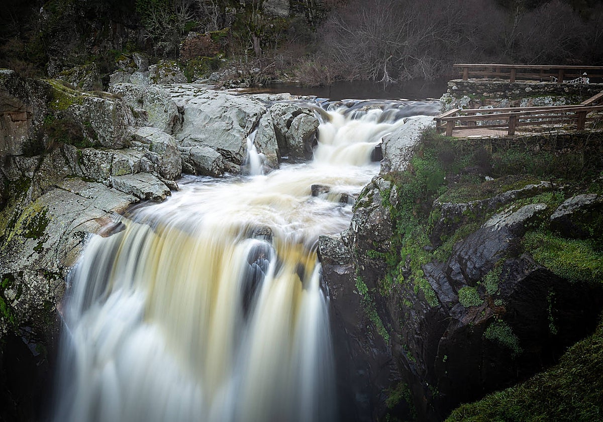 Vista del Pozo de los Humos, con abundante agua