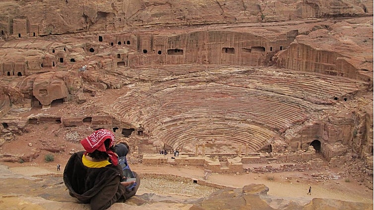 Este teatro tallado en roca es uno de los más sorprendentes de la Antigüedad