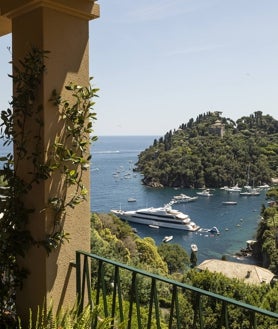 Imagen secundaria 2 - La ruta París-Portofino se realizará en principio una vez al año, en esta ocasión en junio. Se trata de una propuesta especialmente lujosa, con dos noches de alojamiento en el hotel Splendido (sobre estas líneas) y la participación del chef Jean Imbert.