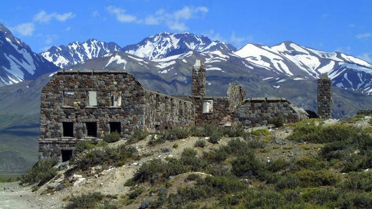 El hotel abandonado que está a solo 24 km del accidente de 'La sociedad de la nieve'