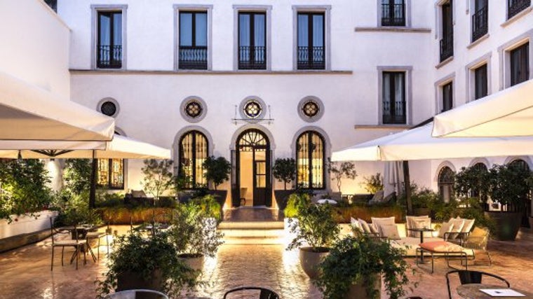 Otro de los patios del hotel