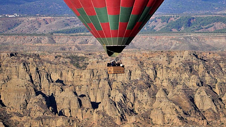 Los globos se elevan hasta los 2.500 metros de altura