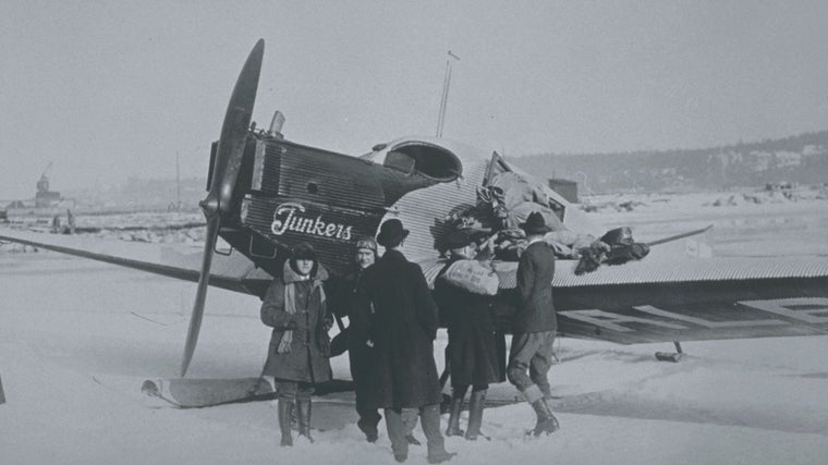 El primer vuelo de Helsinki a Tallin se hizo el 20 de marzo de 1924 en este Junker F13