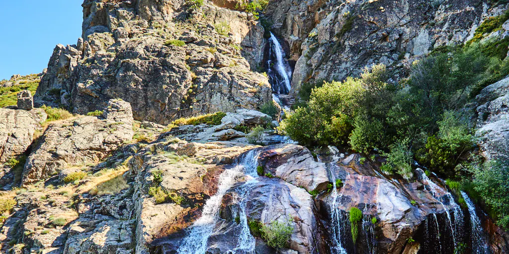 La cascada más alta de Madrid: una ruta perfecta en el deshielo de la primavera