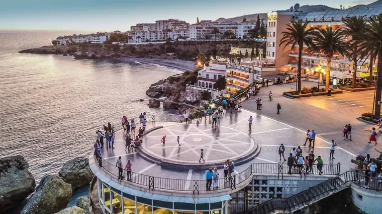 Una ruta por los pueblos más felices de Andalucía: qué hacer y qué ver en ellos