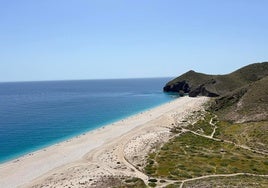 ¿Por qué la playa de Los Muertos de Almería se llama así? Esta es su curiosa historia