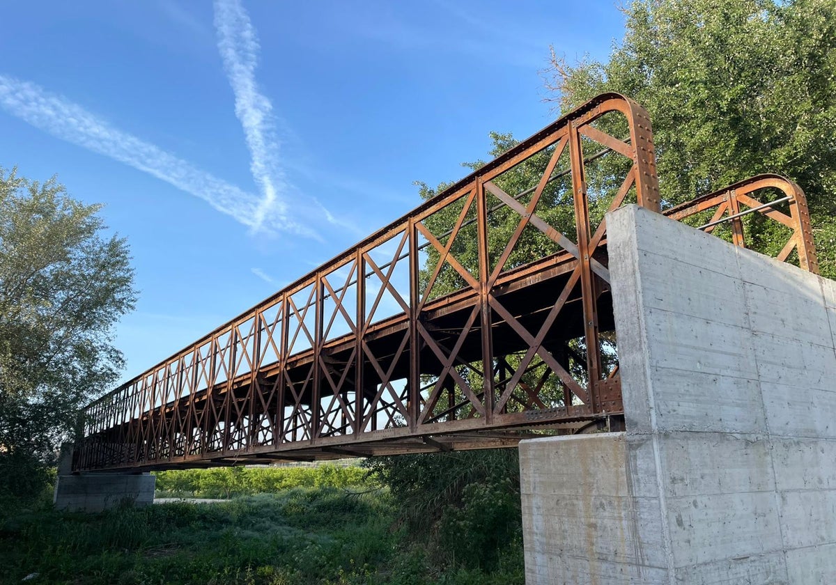 El puente diseñado por Gustave Eiffel, en imagen de la web del Ayuntamiento de Láchar