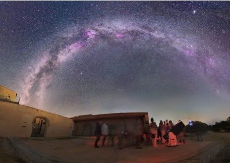 Imagen secundaria 1 - El astroturismo permite mirar Formentera con otros ojos. La isla fue certificada el año pasado como Destino Turístico Starlight.