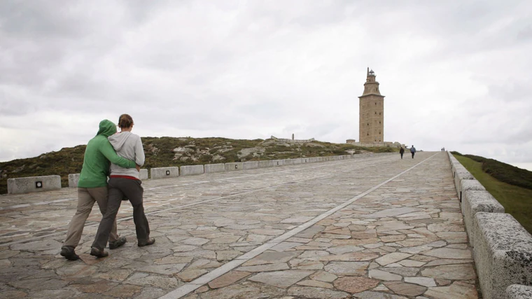 Acceso a la Torre de Hércules