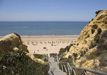 Las playas más baratas de Andalucía para viajar en julio
