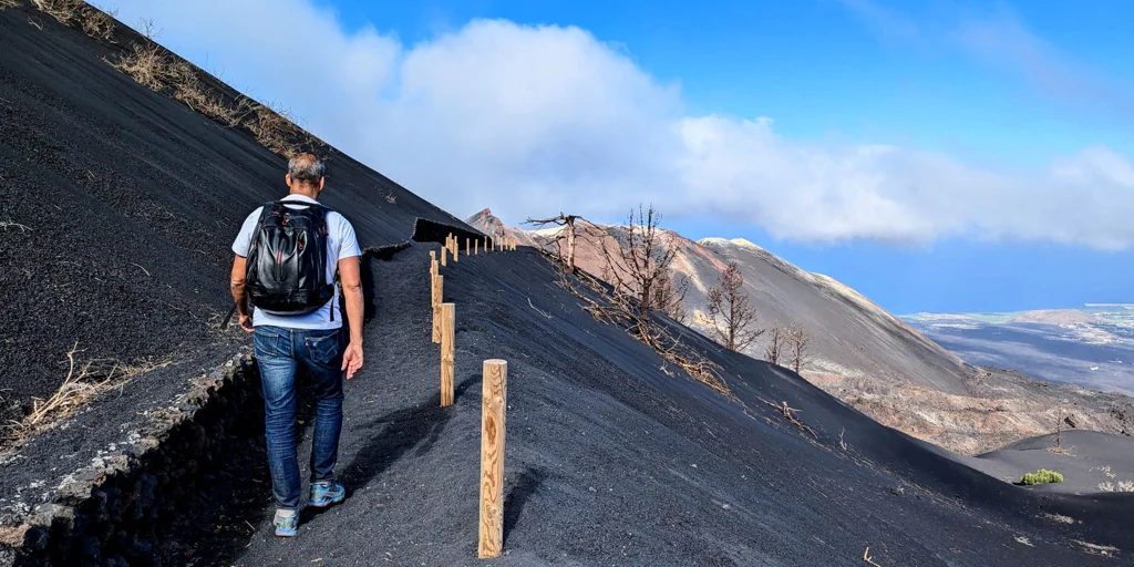 La Palma quiere volver a caminar: vidas, dolor y planes tras la pesadilla del volcán