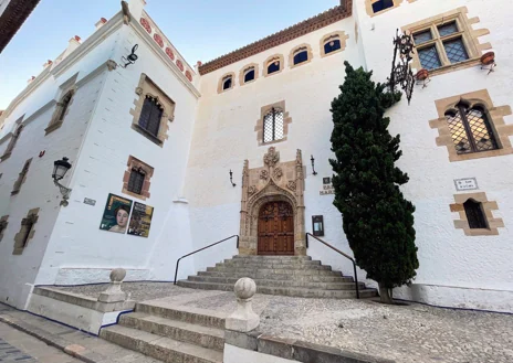 Imagen secundaria 1 - La iglesia de San Bartolomé y Santa Tecla, el Palacio Maricel y casas del casco antiguo