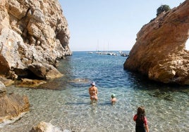 Las playas imprescindibles de Granada que debes visitar según la Guía Repsol