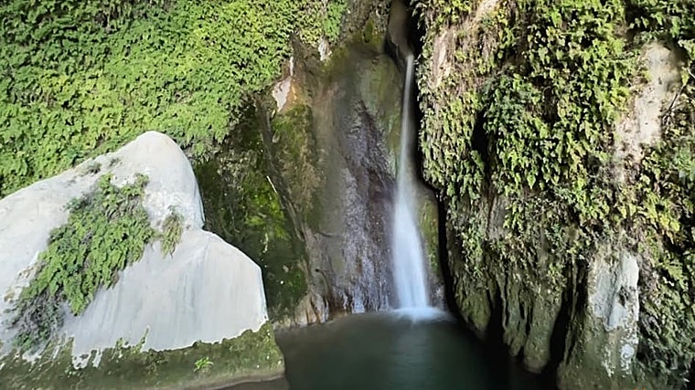 El Pilón Azul de la Cueva del Agua
