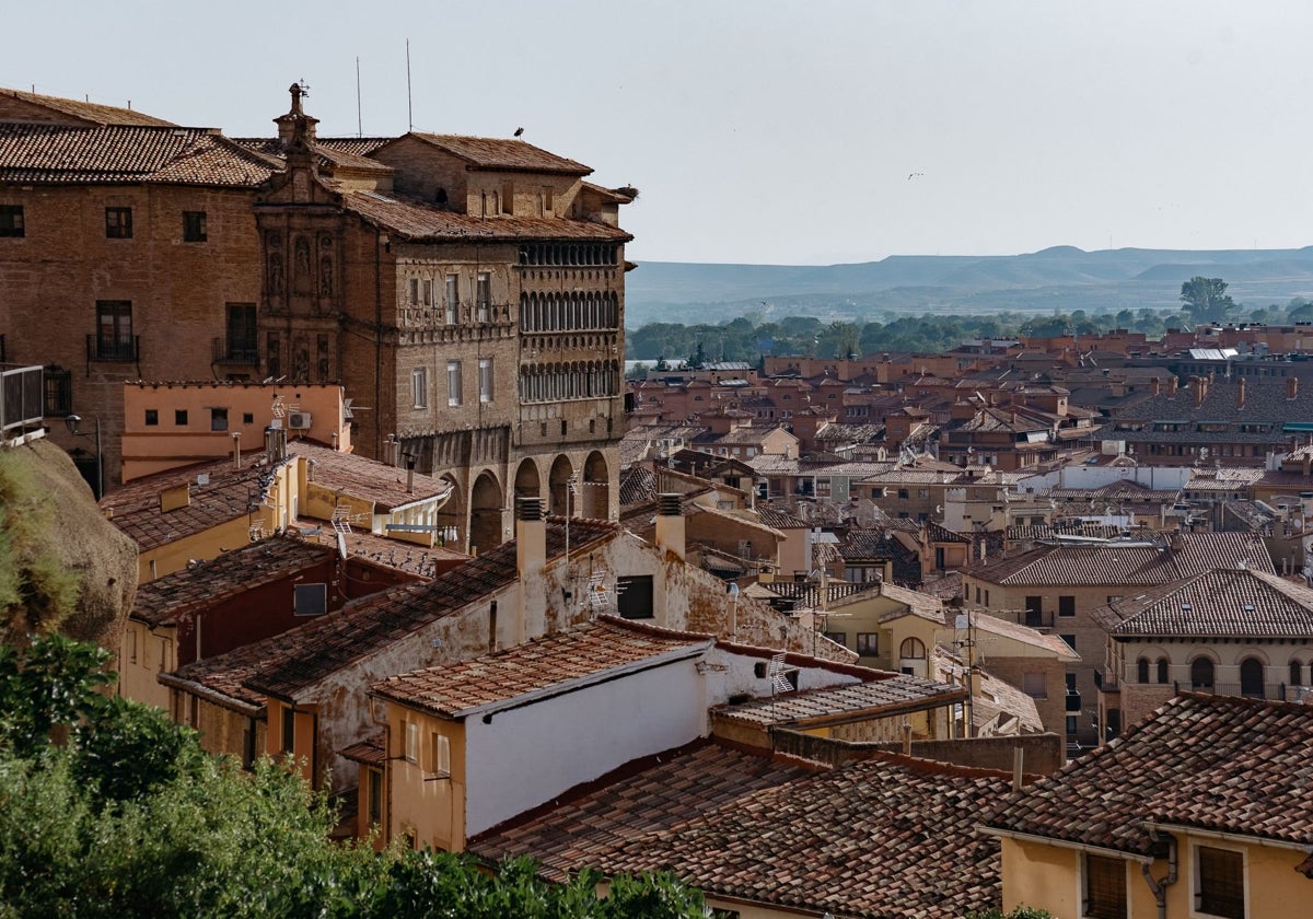 Vista de Tarazona, con el palacio episcopal