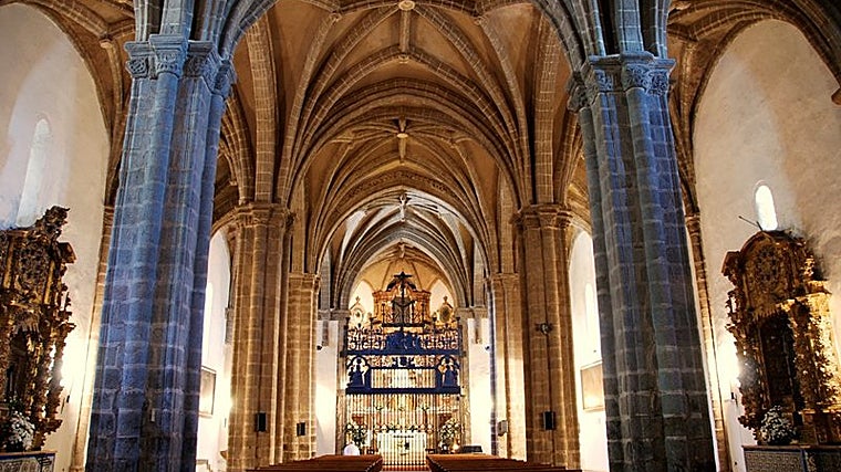 Interior de la iglesia