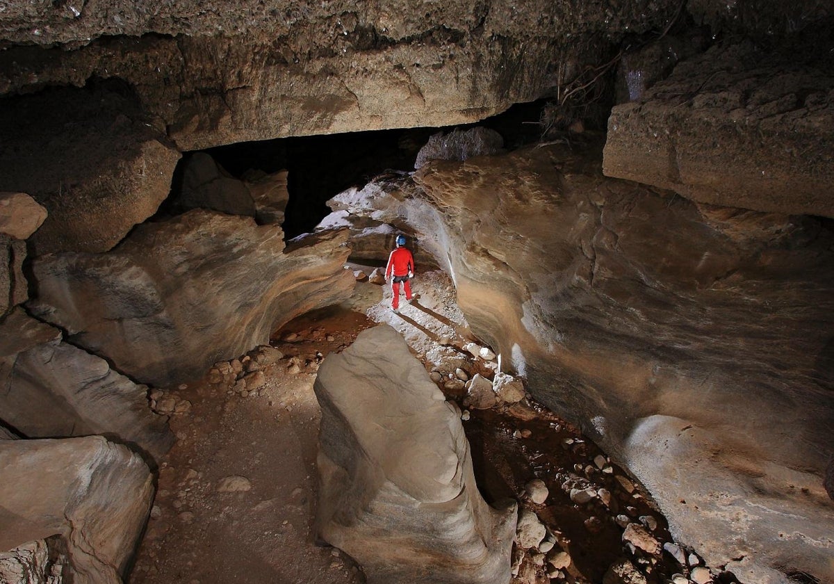 Interior de la Cueva de Sorbas