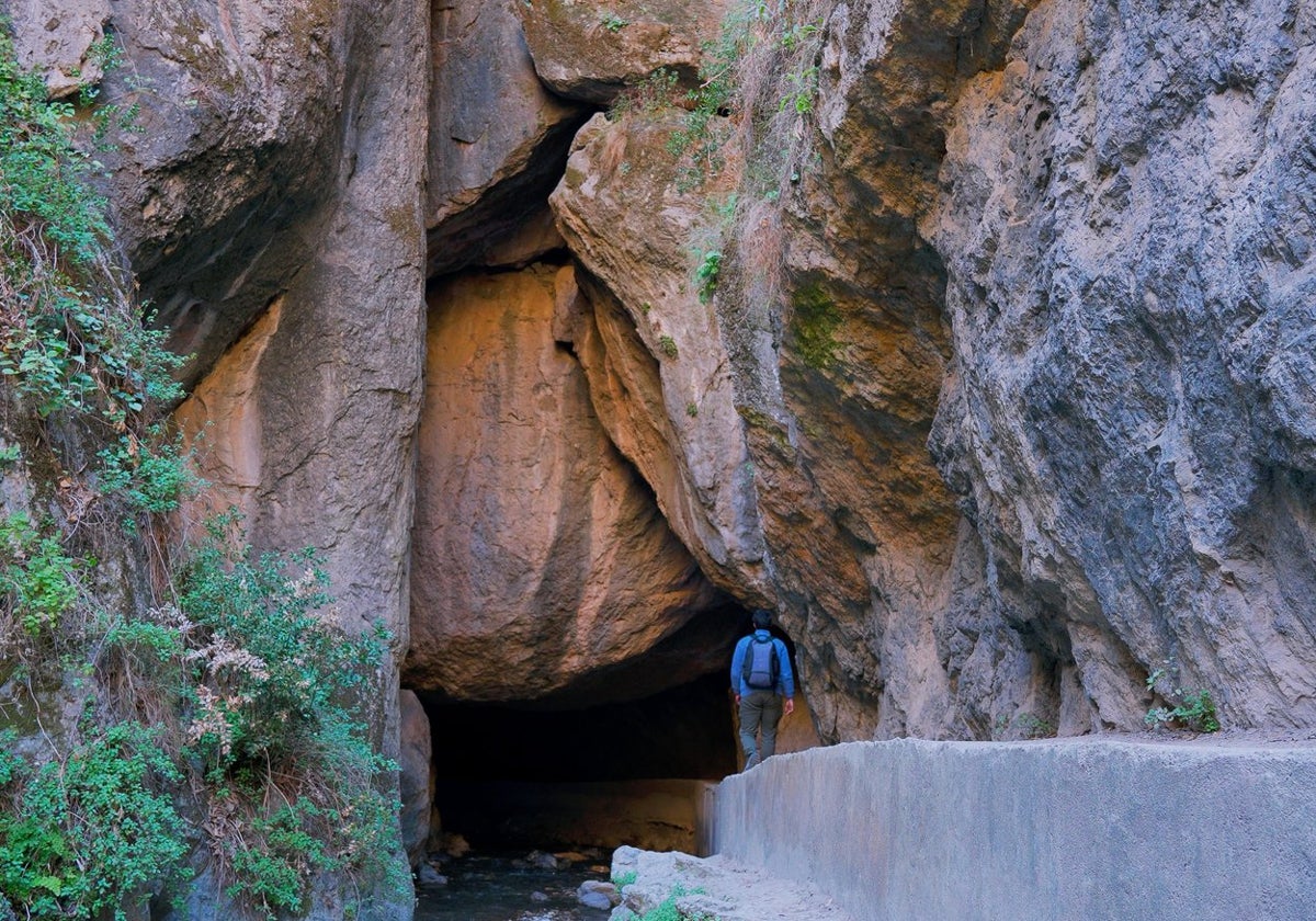 Esta ruta ofrece a todos los visitantes una serie de paisajes únicos, donde la naturaleza se ha expresado de forma caprichosa