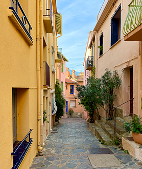 Imagen secundaria 2 - Vista de la playa y el barrio del Port d'Avall, ruta del Fovismo y calle del barrio del Mouré
