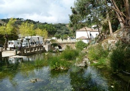 Cascadas y agua cristalina: así es el desconocido nacimiento de un río de Málaga