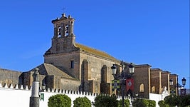 El claustro más antiguo de Andalucía está escondido en un conocido pueblo de Huelva
