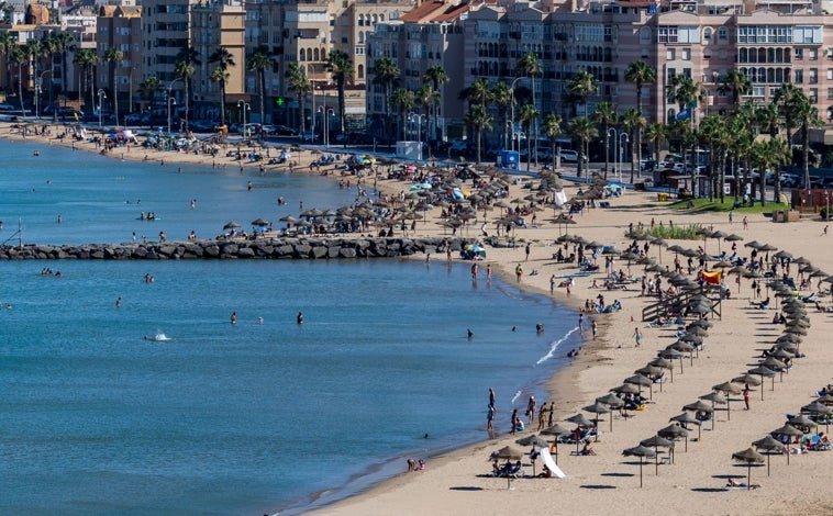 Imagen principal - Melilla: el secreto mejor guardado de la Semana Santa Española