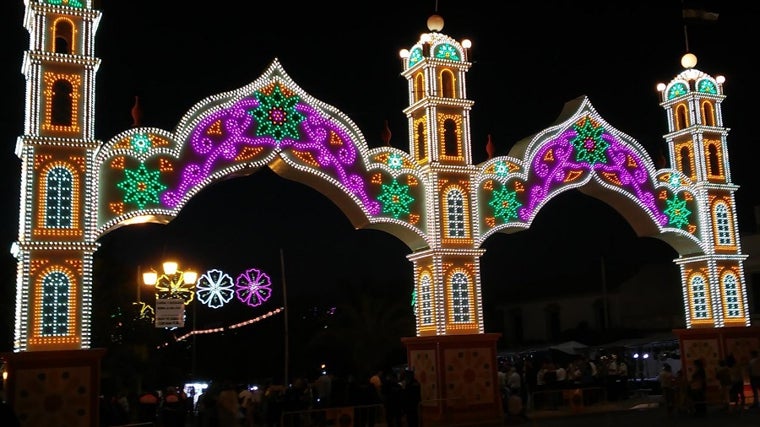 Portada de la Feria de Carmona de años anteriores