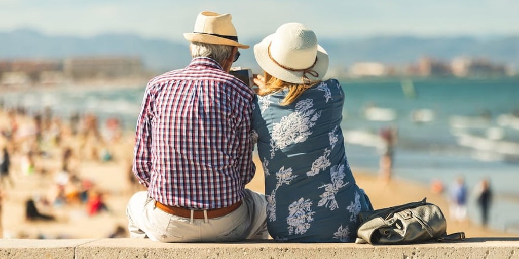 Tarifa plana de 50 euros para viajar con el Imserso: quiénes podrán beneficiarse y cuáles son los destinos en Andalucía