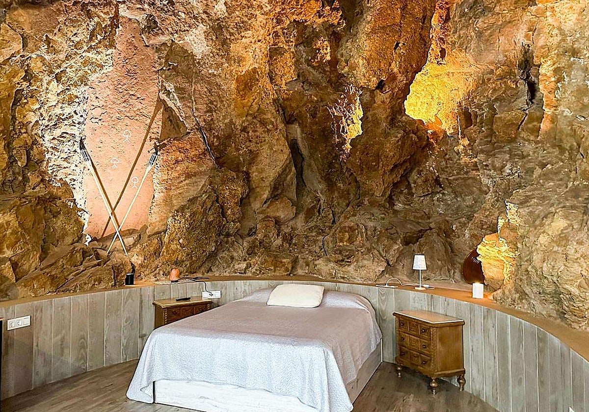 Uno de los dormitorios de la Casa Cueva Mojácar