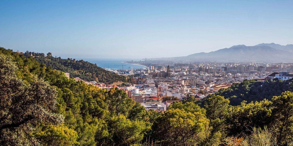 Dónde alojarse en málaga: mejores zonas y hoteles recomendados