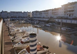 El bonito y desconocido puerto que guarda este pueblo de Sevilla