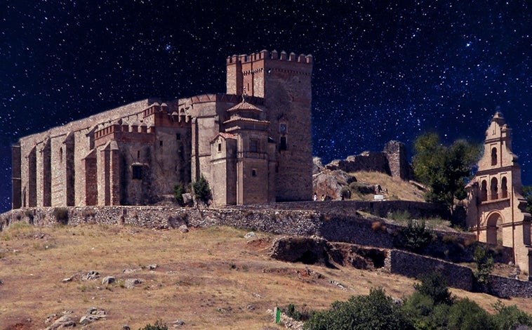 Immagine principale - Huelva sotto le stelle: scopri i migliori punti panoramici astronomici della Sierra de Aracena