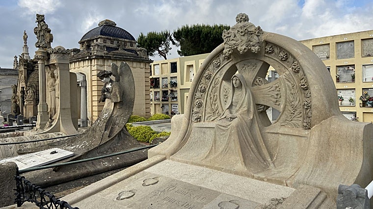 El cementerio de Lloret de Mar conserva un importante legado indiano