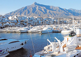 La ciudad costera de Andalucía que los americanos prefieren visitar antes que Santorini