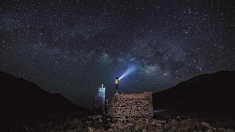 El cielo desde el monumento natural de los Cuchillos de Vigán de Fuerteventura
