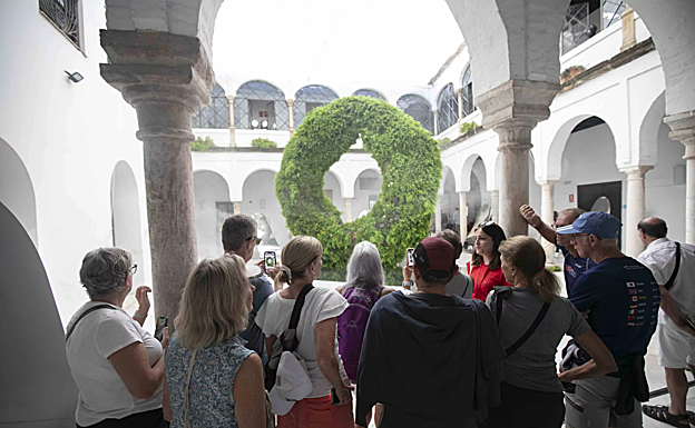 Las visitas a los espacios del Festival Flora son guiadas y gratuitas