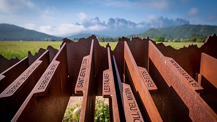 Diez rincones de España con bancos y columpios espectaculares que debes visitar