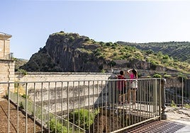 Descubre el Pontón de la Oliva, la presa del siglo XIX que quiso dar agua a Madrid