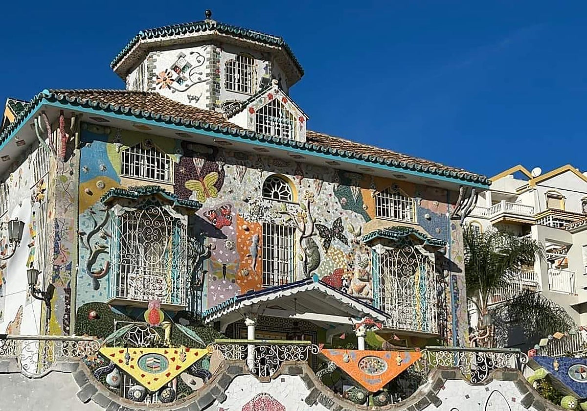 Así es la casa al estilo 'Gaudí' que  está al sur de España y casi nadie conoce