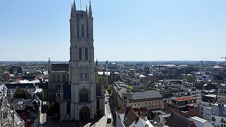Imagen aérea de la catedral de San Bavón