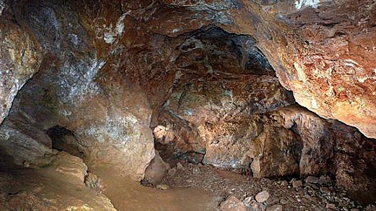 Interior de la cueva