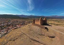 De fortaleza medieval a plató de cine: La Calahorra, el castillo más hollywoodiense