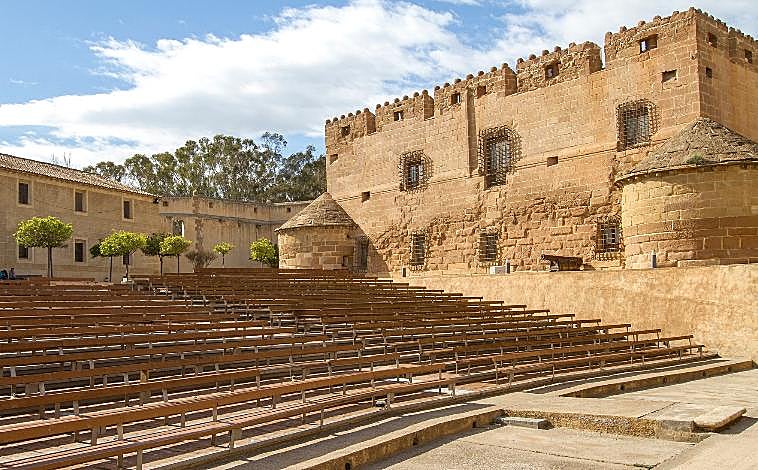 Imagen principal - Castillo del Marqués de Los Vélez, Palacete Don Torcuato Soler Bolea y Castillo de Villaricos en Cuevas del Almanzora