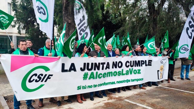 Protesta de este lunes ante la Delegación de Gobierno