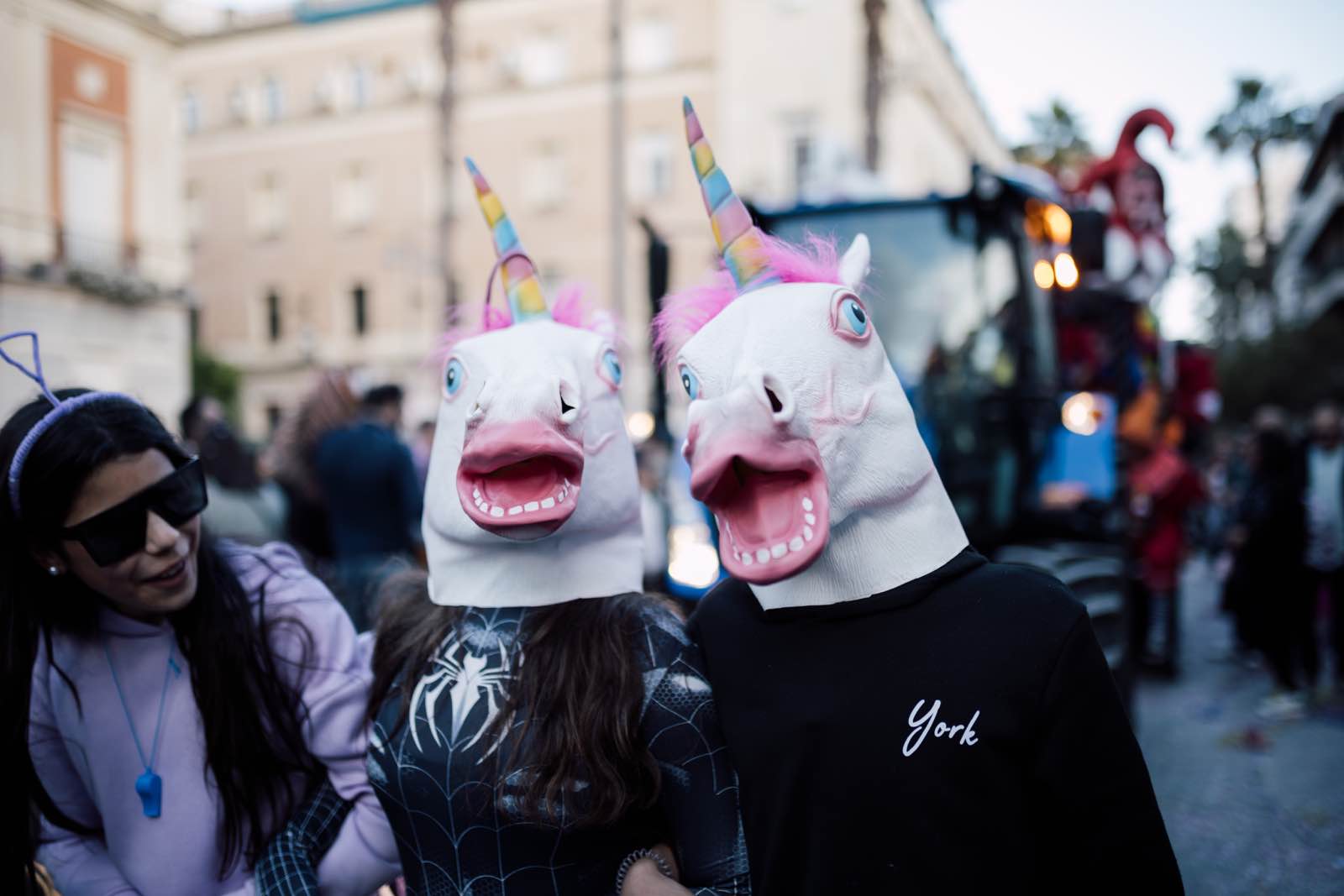 La gran cabalgata del Carnaval Colombino, en imágenes